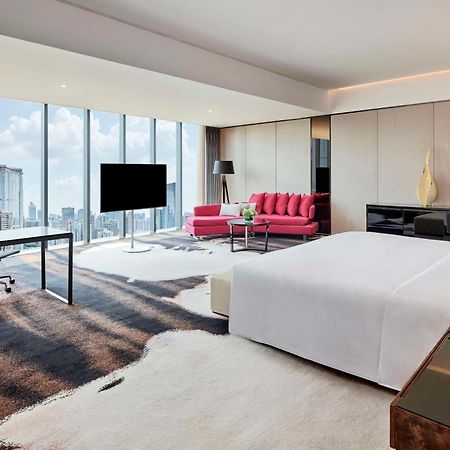 Hilton Guangzhou Tianhe - Free Shuttle Bus And Registration Counter Available During Canton Fair Period Zewnętrze zdjęcie