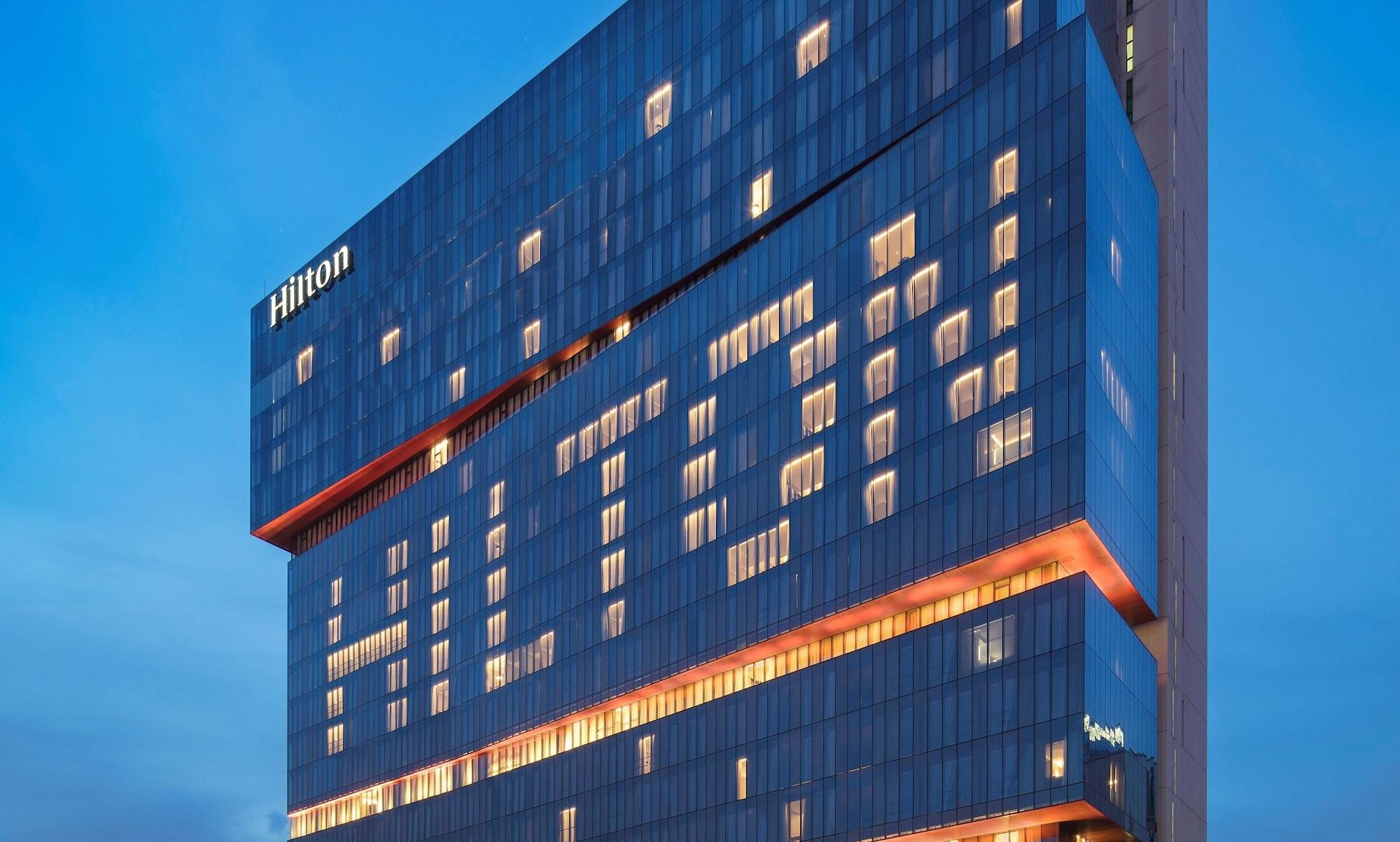 Hilton Guangzhou Tianhe - Free Shuttle Bus And Registration Counter Available During Canton Fair Period Zewnętrze zdjęcie Hilton Chengdu