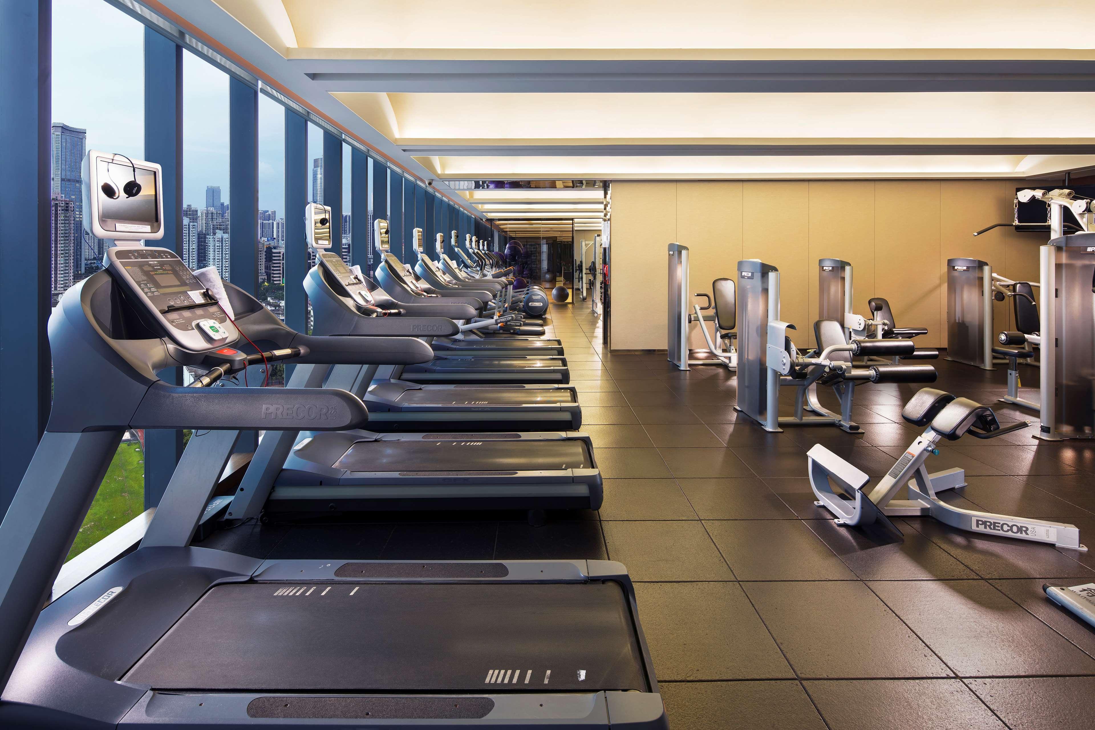 Hilton Guangzhou Tianhe - Free Shuttle Bus And Registration Counter Available During Canton Fair Period Zewnętrze zdjęcie The gym at the hotel