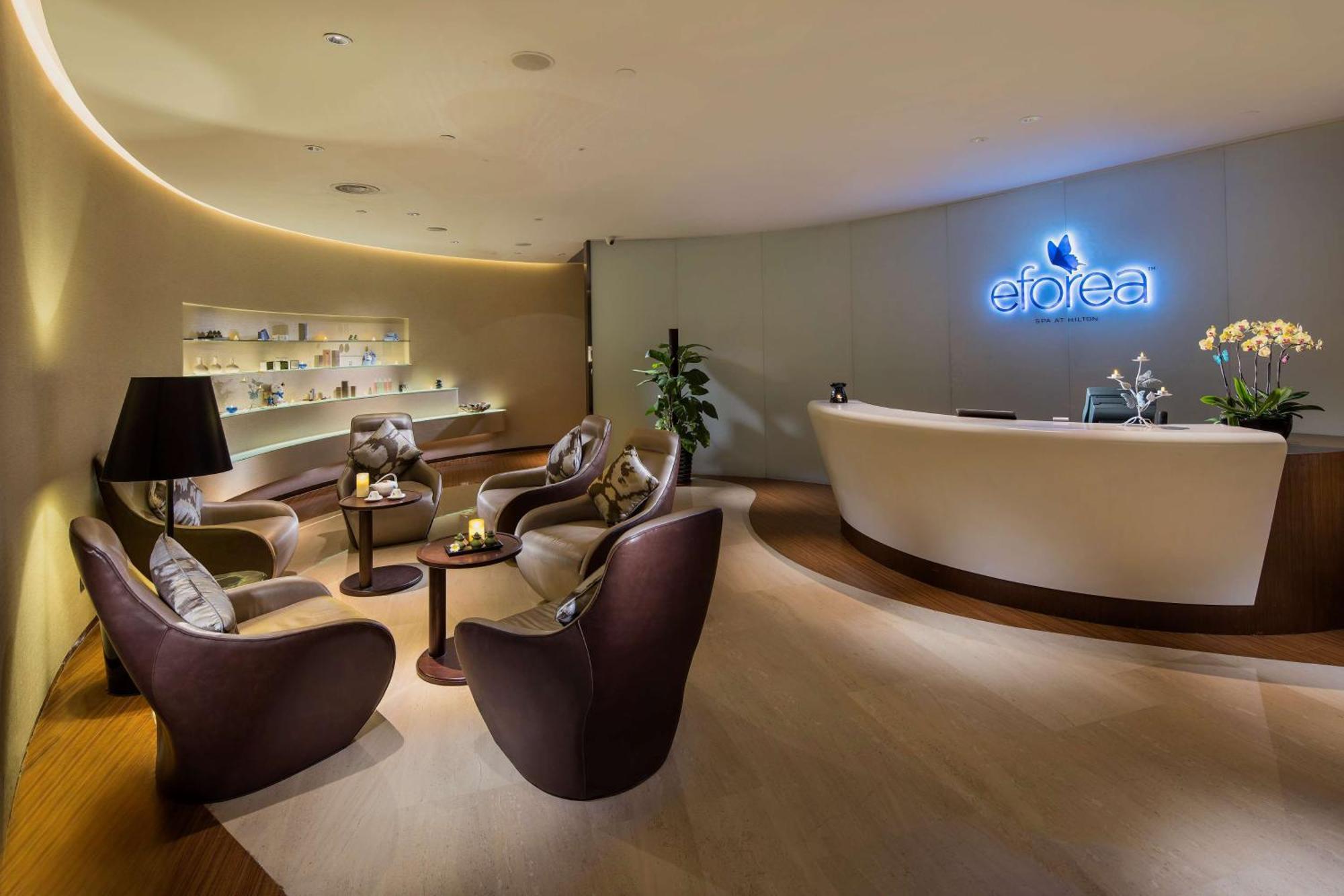 Hilton Guangzhou Tianhe - Free Shuttle Bus And Registration Counter Available During Canton Fair Period Zewnętrze zdjęcie Aotea Lounge at Auckland Airport