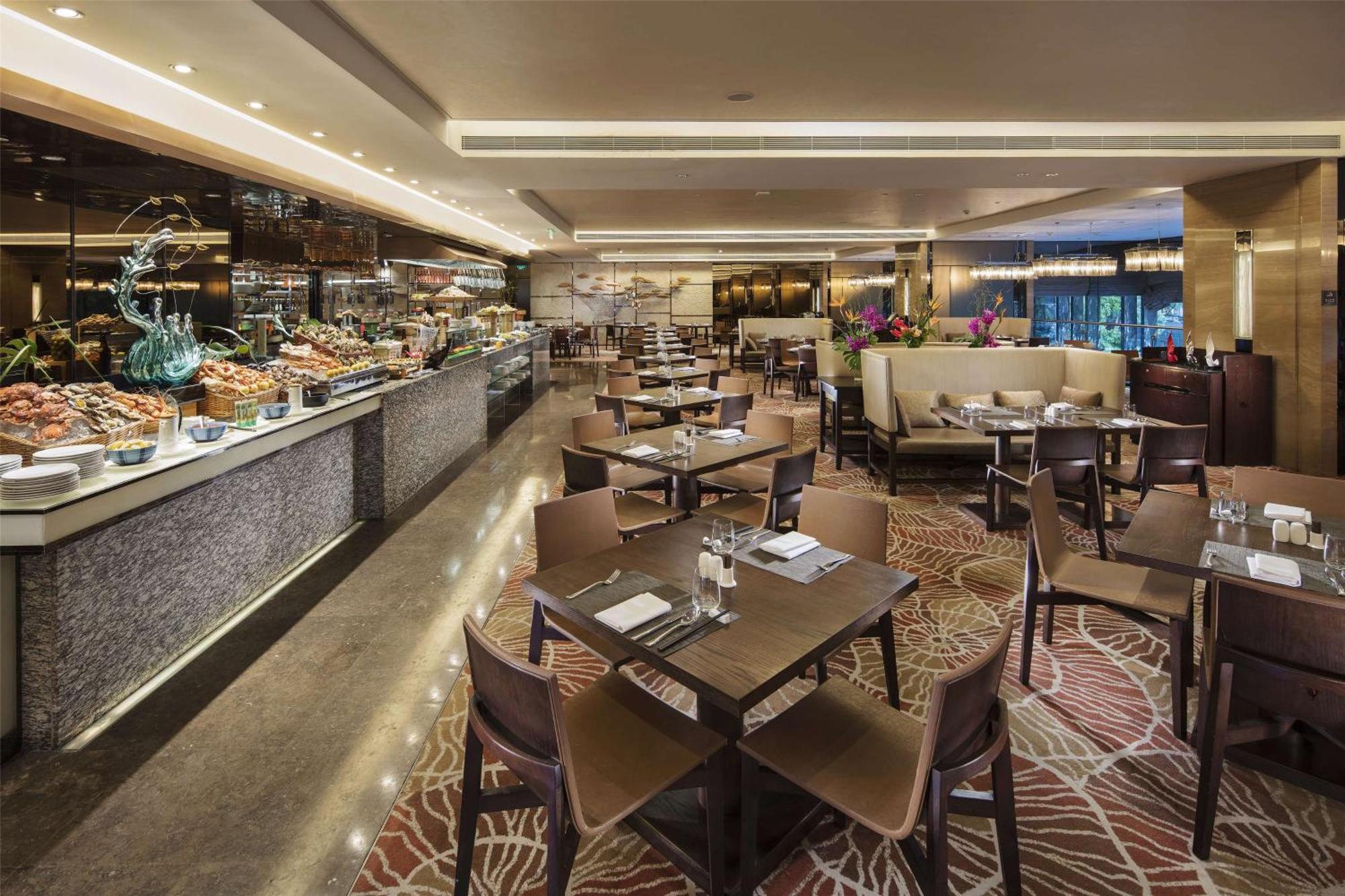Hilton Guangzhou Tianhe - Free Shuttle Bus And Registration Counter Available During Canton Fair Period Zewnętrze zdjęcie The Club Lounge at the Fairmont