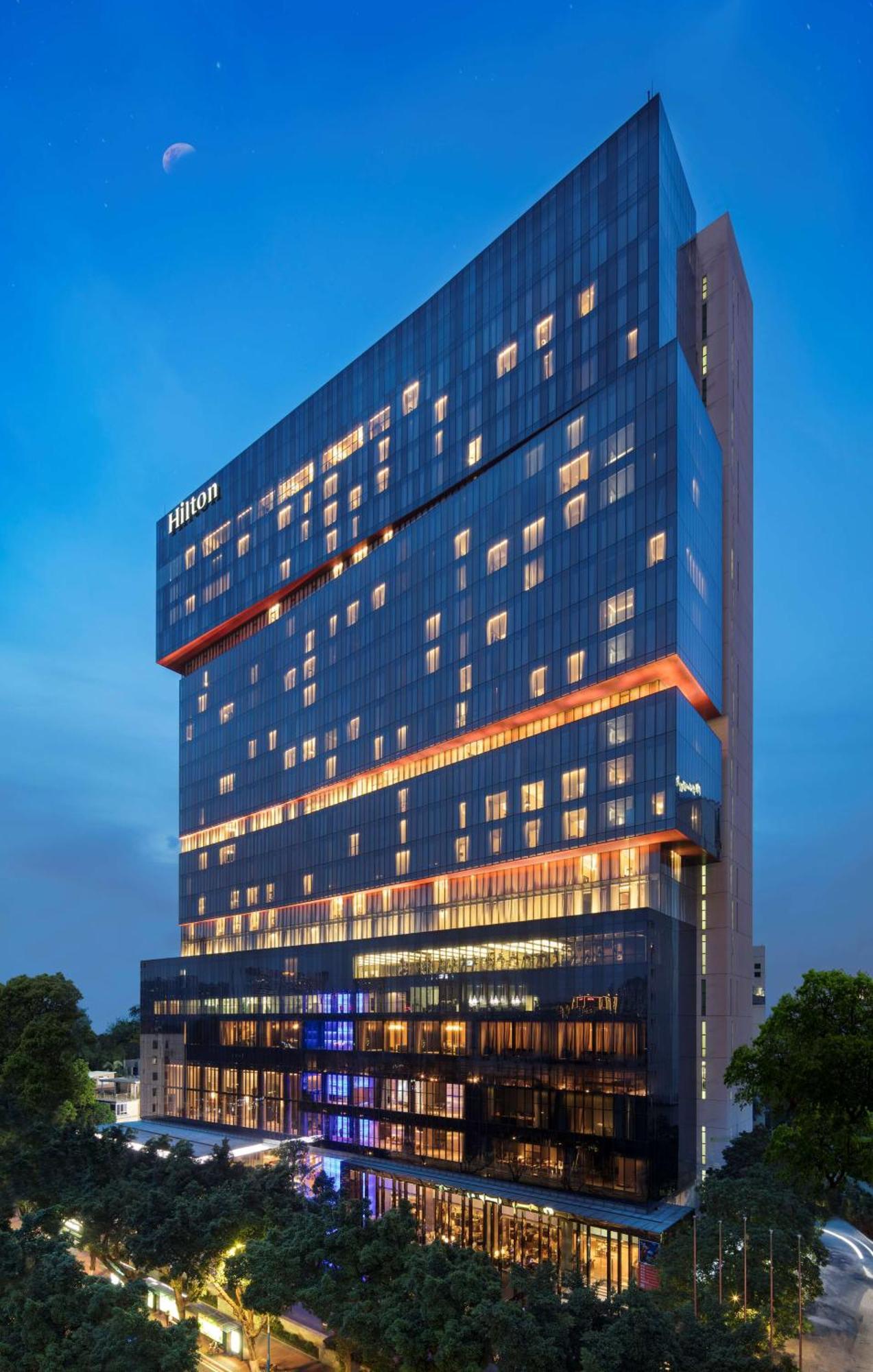 Hilton Guangzhou Tianhe - Free Shuttle Bus And Registration Counter Available During Canton Fair Period Zewnętrze zdjęcie Hilton Chengdu