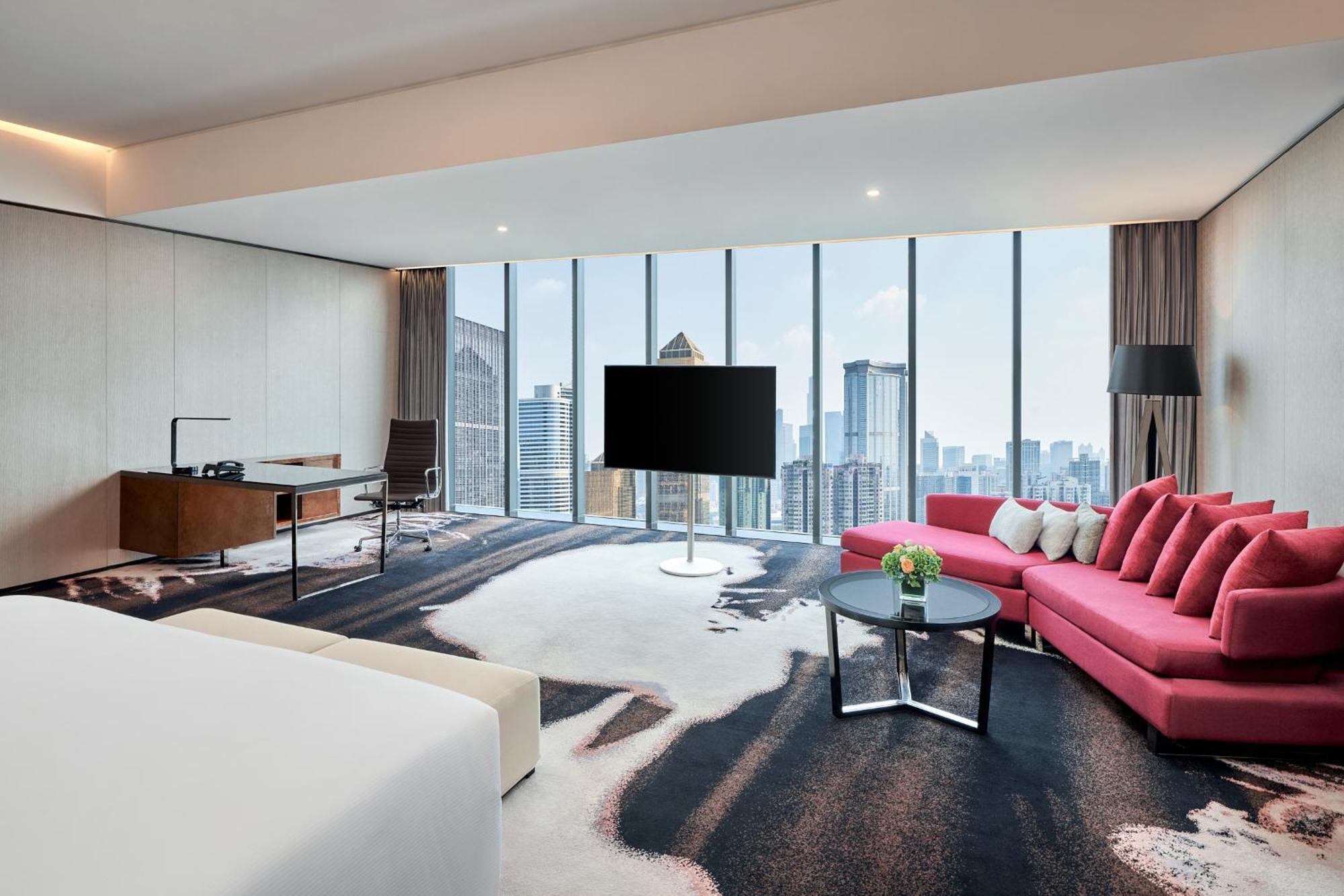 Hilton Guangzhou Tianhe - Free Shuttle Bus And Registration Counter Available During Canton Fair Period Zewnętrze zdjęcie A suite at the hotel