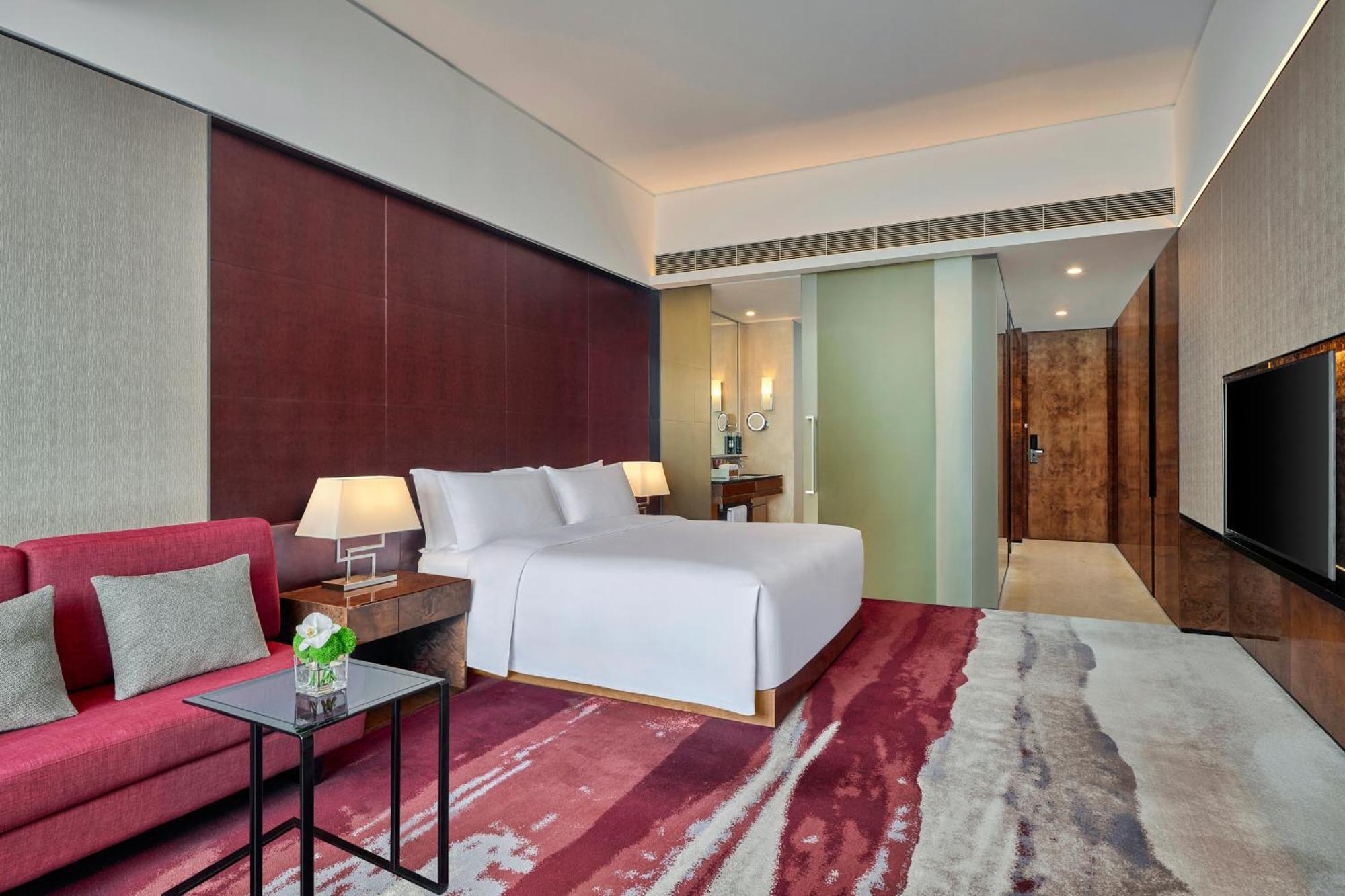 Hilton Guangzhou Tianhe - Free Shuttle Bus And Registration Counter Available During Canton Fair Period Zewnętrze zdjęcie Deluxe Room