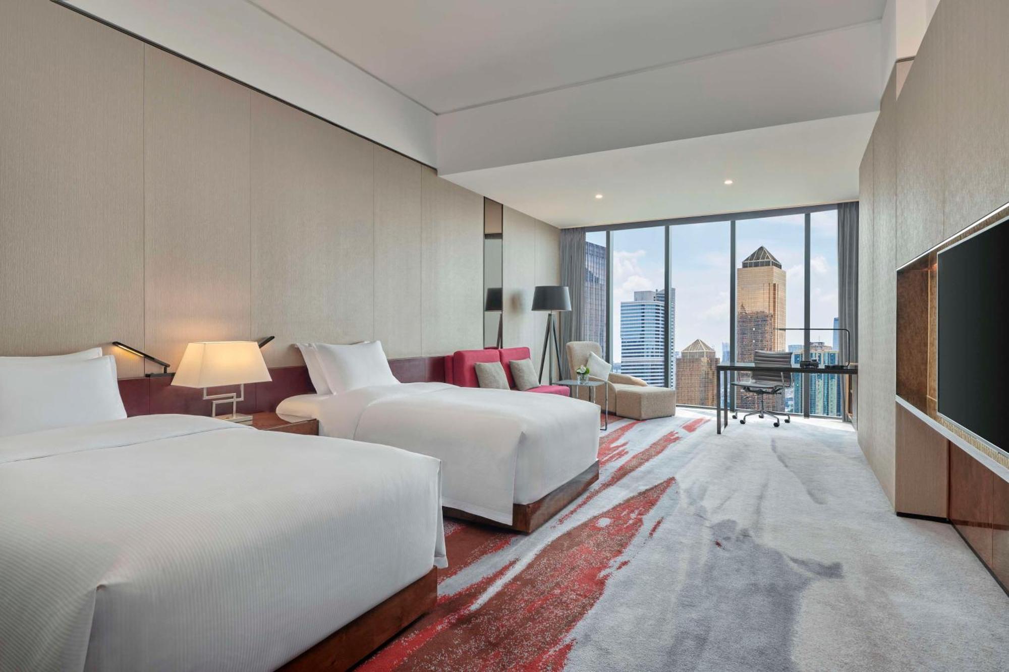 Hilton Guangzhou Tianhe - Free Shuttle Bus And Registration Counter Available During Canton Fair Period Zewnętrze zdjęcie