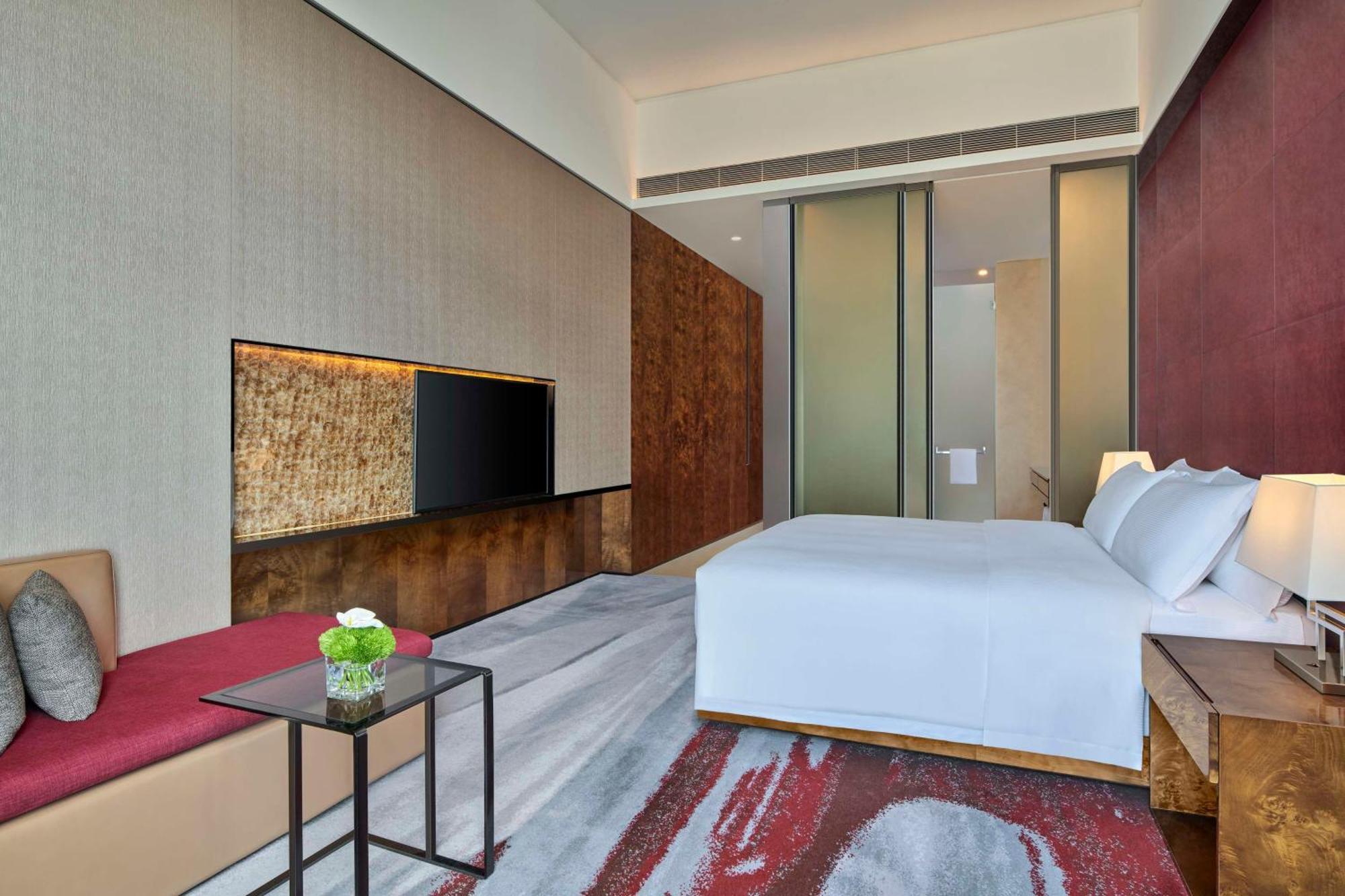 Hilton Guangzhou Tianhe - Free Shuttle Bus And Registration Counter Available During Canton Fair Period Zewnętrze zdjęcie